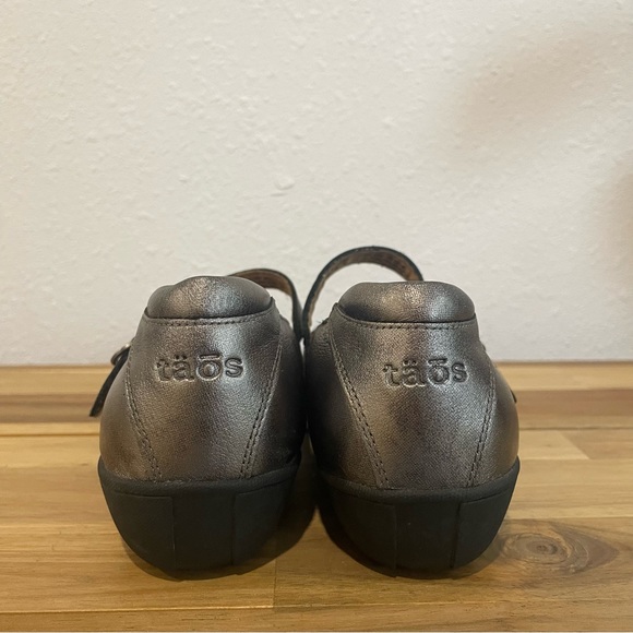 TAOS Women Class Metallic Pewter Silver Leather Mary Jane Comfort Shoes Size 7.5 - Picture 10 of 11